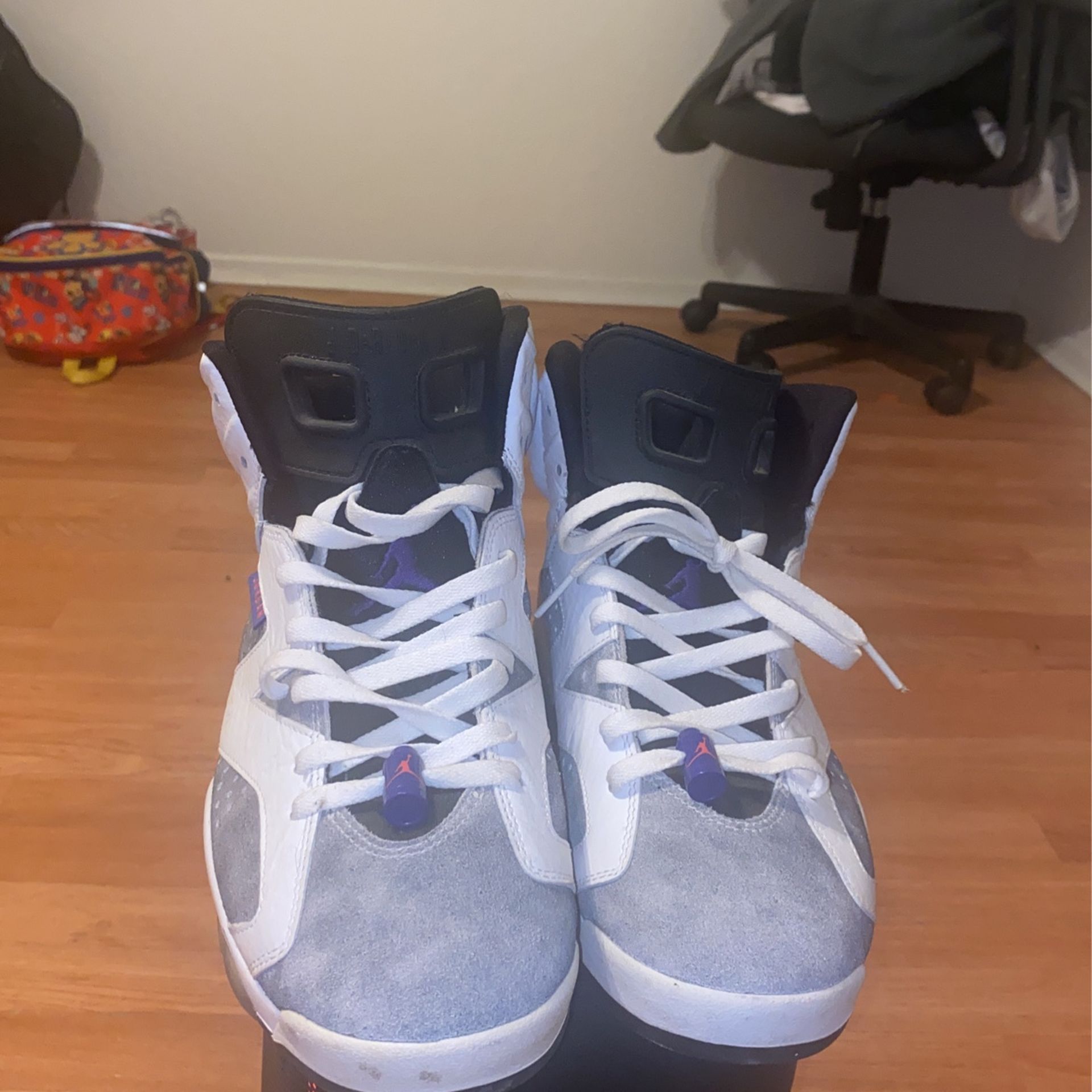 Air Jordan retro 6’s LTR flint| Size 11|