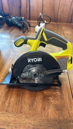 RYOBI ONE+ 18V Cordless 5 1/2 in. Circular Saw
