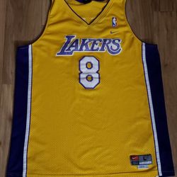 PRE-OWNED!! Vintage Nike KOBE BRYANT #8 Los Angeles Lakers Home Jersey, Size Large... $250