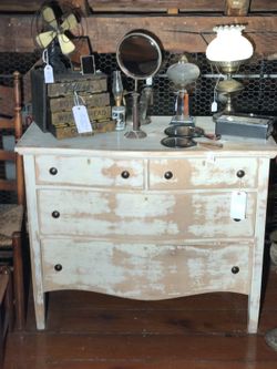 Antique chest of drawers