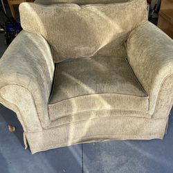 FREE Plush comfortable Chair 