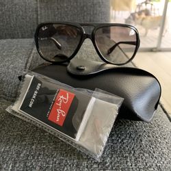 NEW!!!! Ray-Ban $100