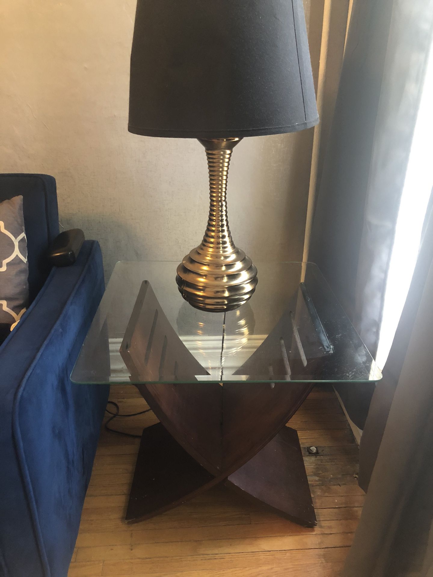 Glass side table with lamps