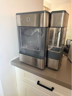 Nugget ice maker