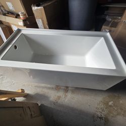 Sitka 60" x 30"  Acrylic  Tub - Left Drain - White