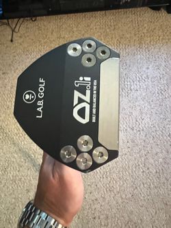 Putter: L.A.B. Golf OZ.1i
