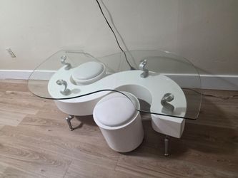 Mesa de centro con 2 sillas