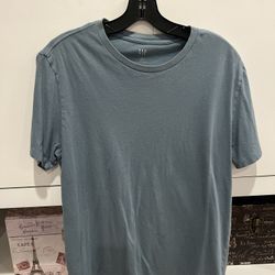👕 Men’s GAP Blue T-Shirt – Size M