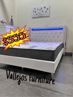 New queen bed