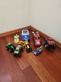 8 Toy Cars