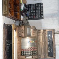 1900s Cash Register 