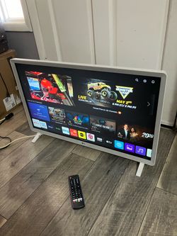 LG  32-Inch HD LED  1366 x 768 pixels Smart TV
