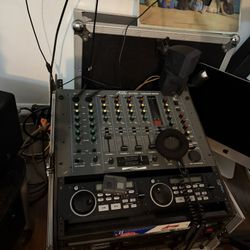 DJ Audio Dynamics  2000 AKJ7300 Karaoke Mixer