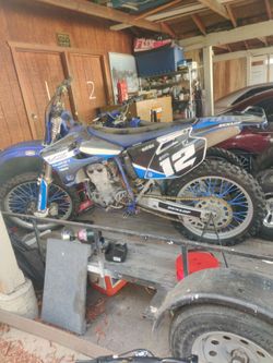 Yamaha YZ Motocross Dirt Bike 450