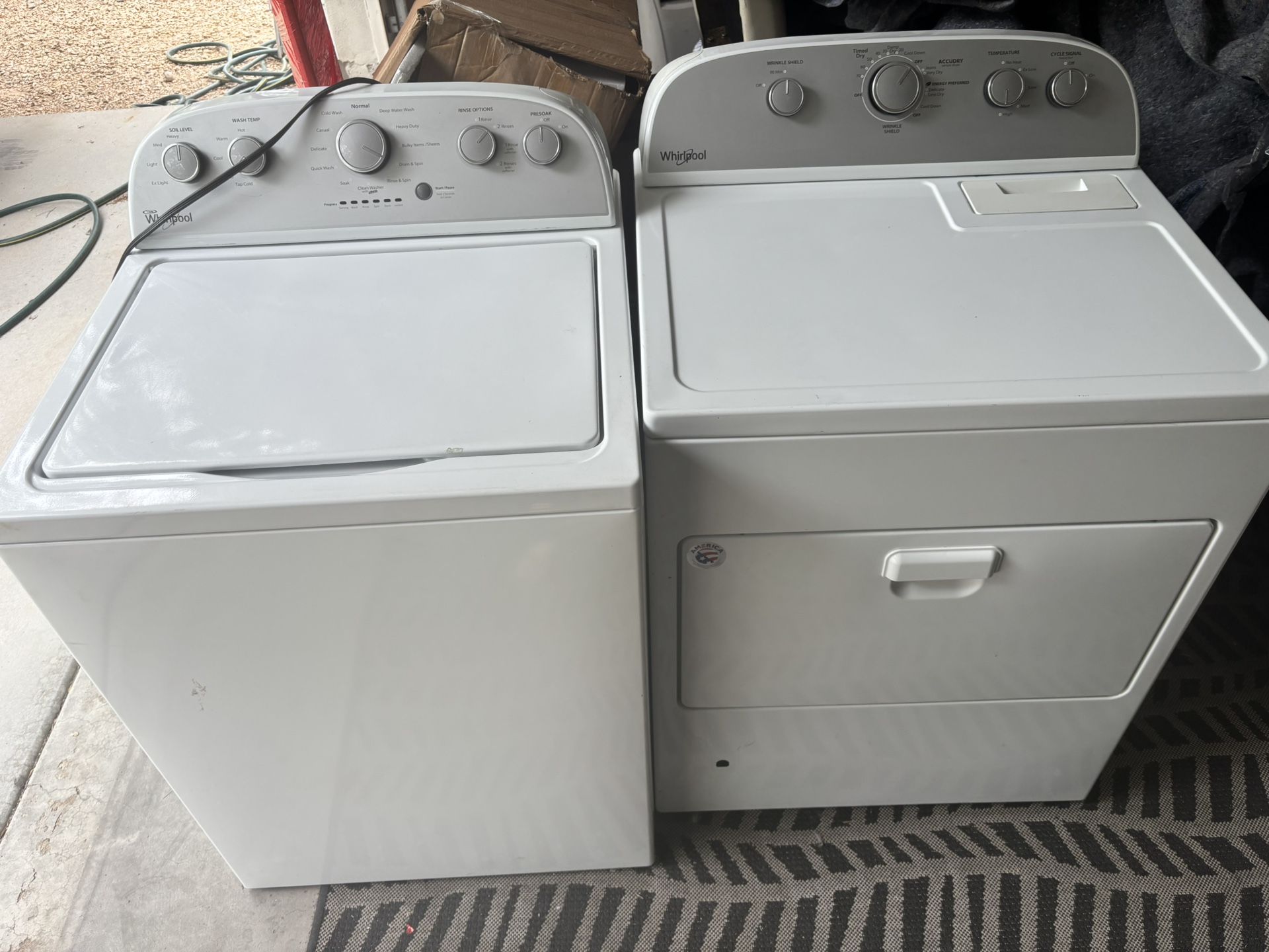 Whirlpool Washer and Dryer(Gas) Set