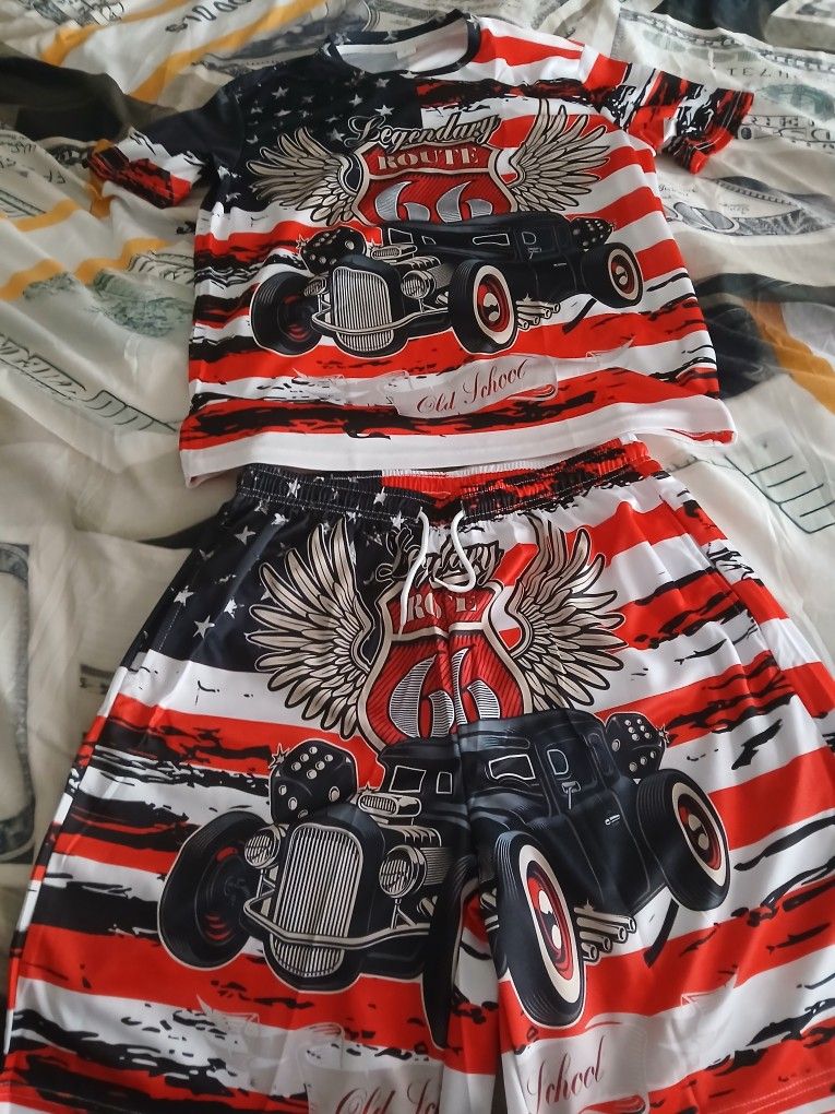 USA FLAG SHORT & SHIRT SET OUT FIT SIZE L BRAND NEW IN BAG ONLY $25 CASH FOR BOTH SET SIZE L""""""""""