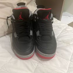 Jordan 4 Retro Bred’s Size 8.5
