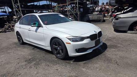 2013 BMW 328I F30 N26 PARTING OUT PARTS FOR SALE PARTES