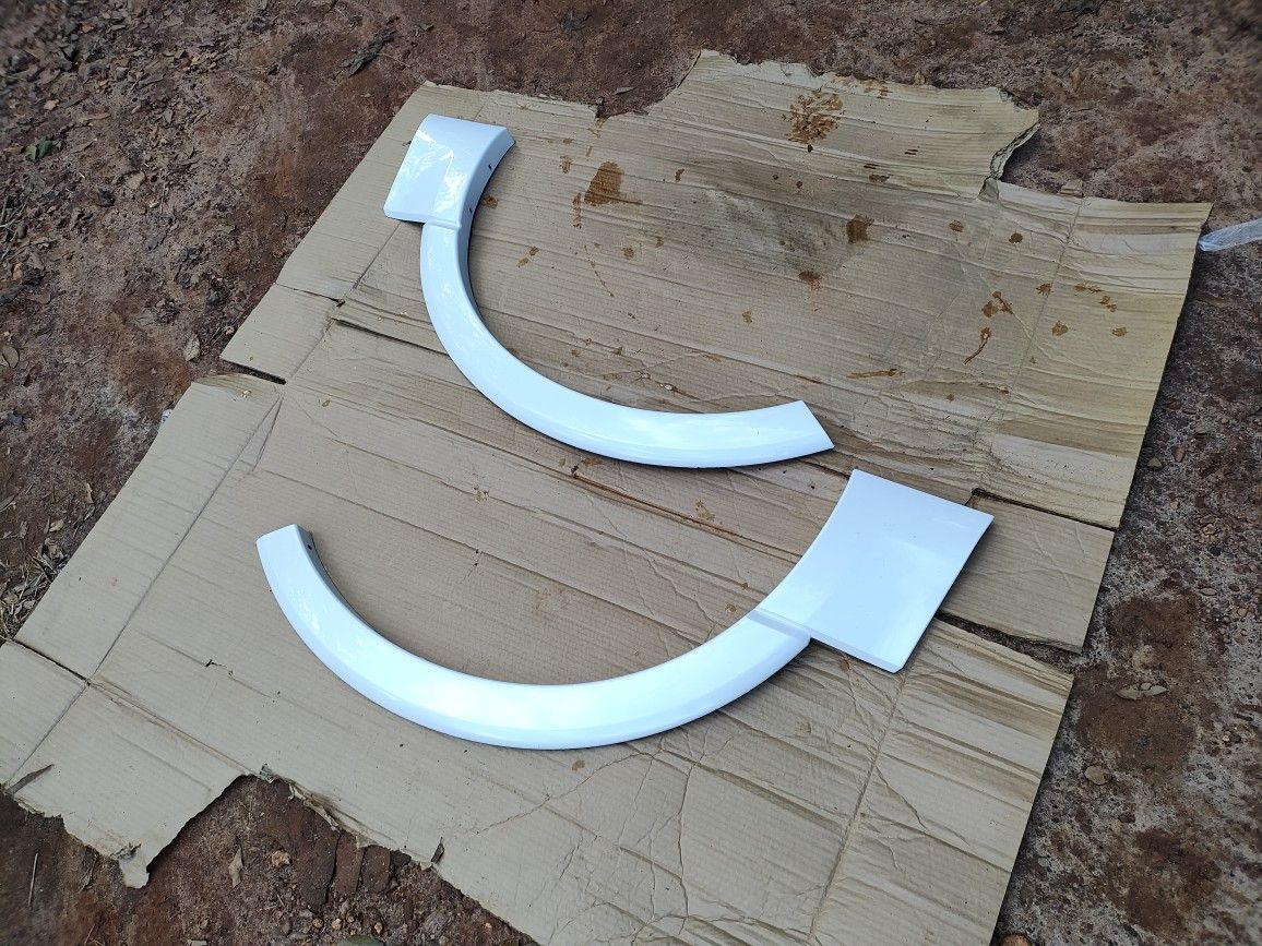 Left And Right Front Fender Flares For 2007 To 2011 Expedition OEM Part