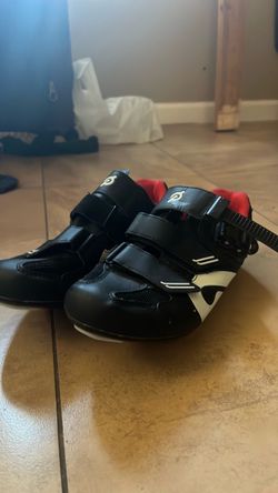 Peloton shoe clips