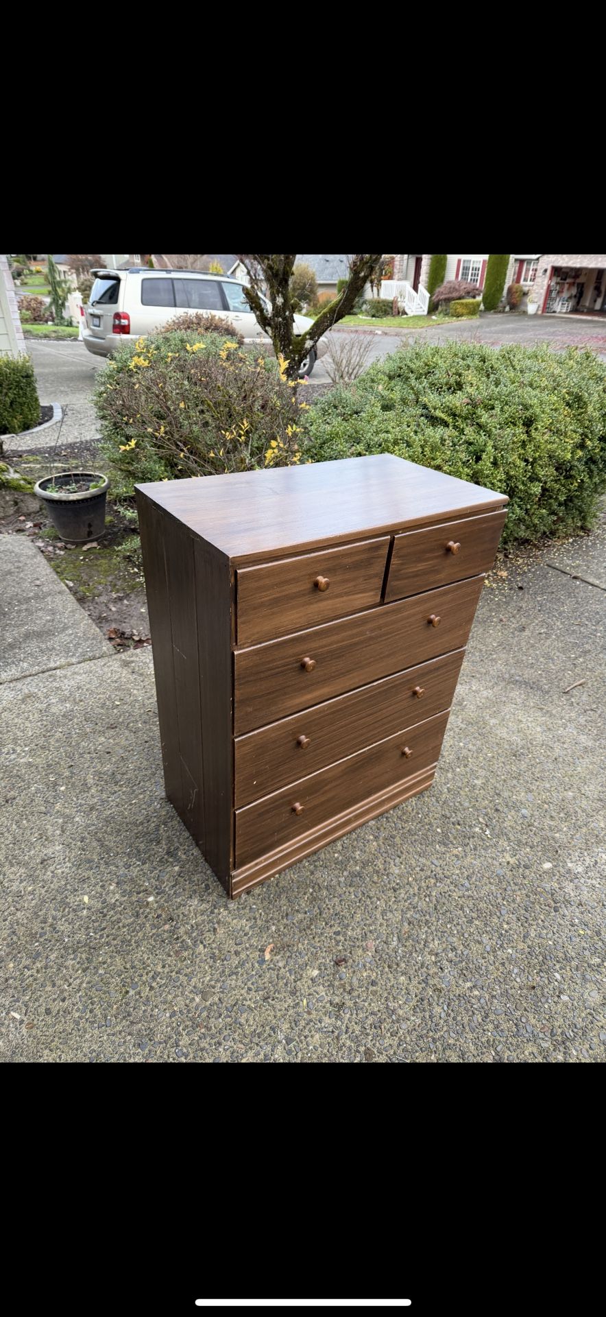 Dresser 
