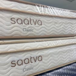Queen Size Saatva Classic