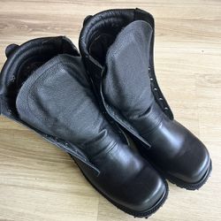Vibram Steel Toed Boots Size 9.5