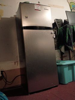 Thomson mini fridge