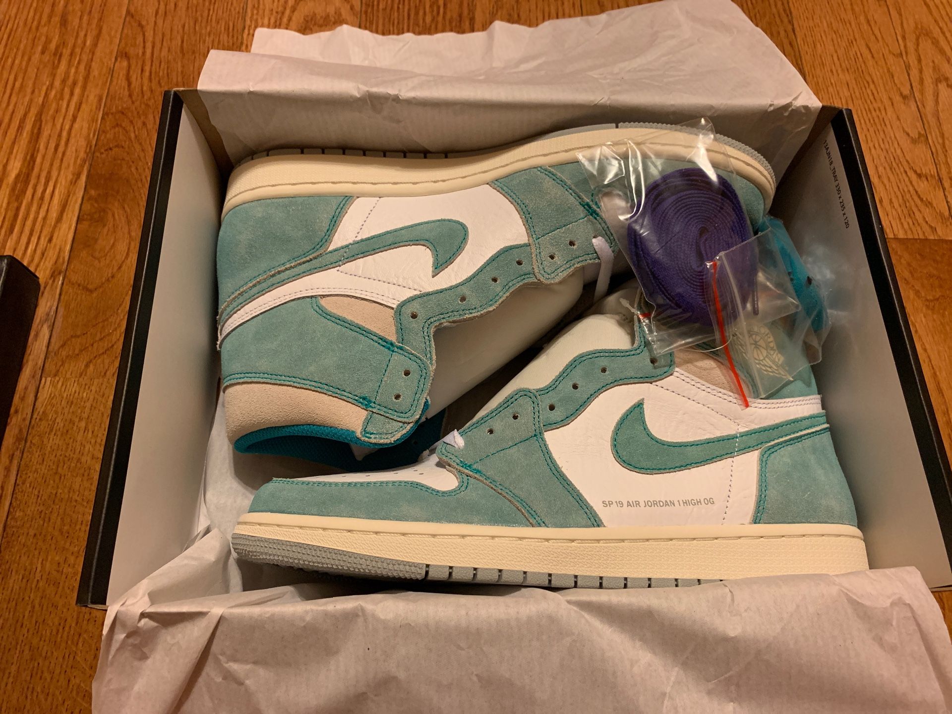 Turbo Green Jordan 1 size 10.5 100% Authentic or money back