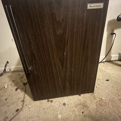 Mini Fridge (Brown)