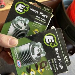 E3.70 Spark Plugs 