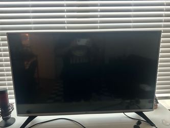 45 inch TV - LG