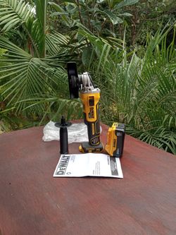DeWalt 20 v new XR.  Grinder.  Brushless.    W/ Battery. 5.0 AH. Lithium