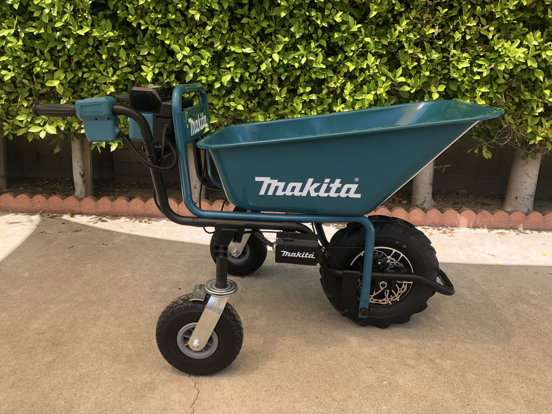 Makita Wheelbarrow 18V Brushless for Sale in San Fernando CA OfferUp