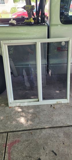 # ventana Corrediza 37 x38