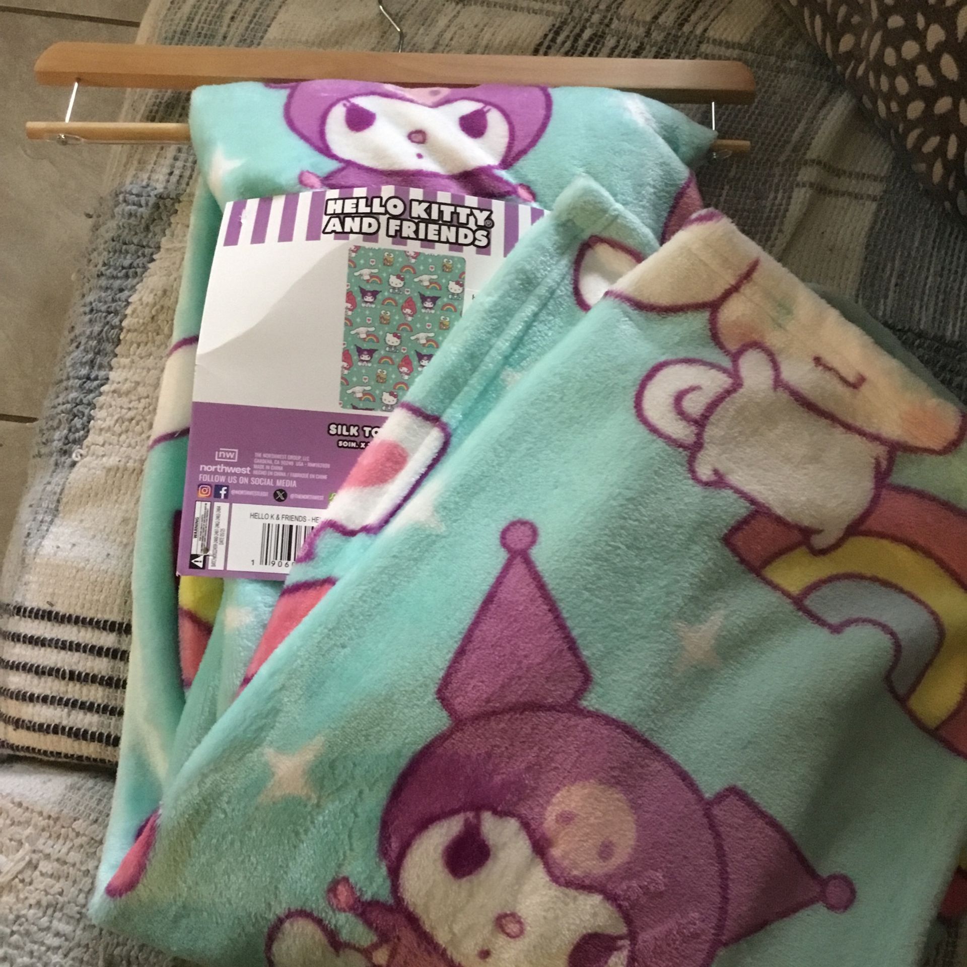 Hello Kitty blanket