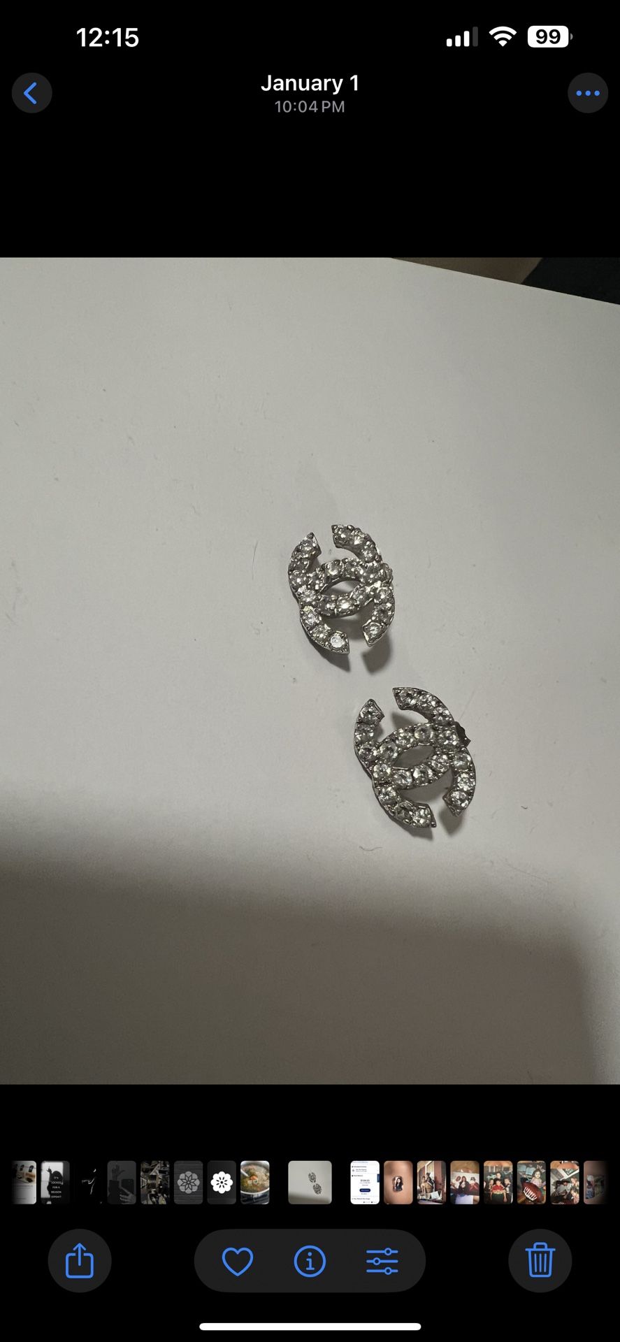 Earrings 