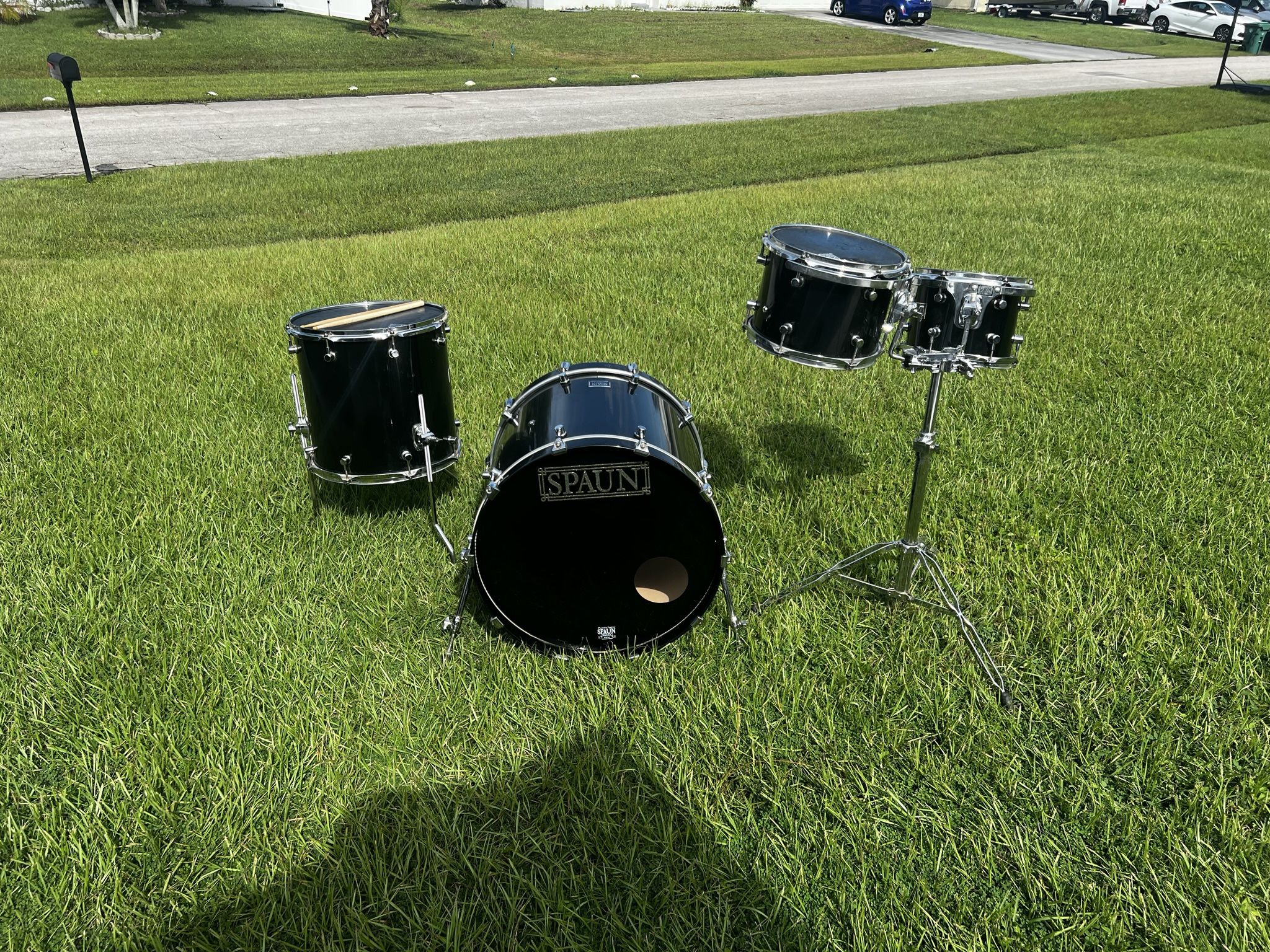 Spaun Custom Drum Set