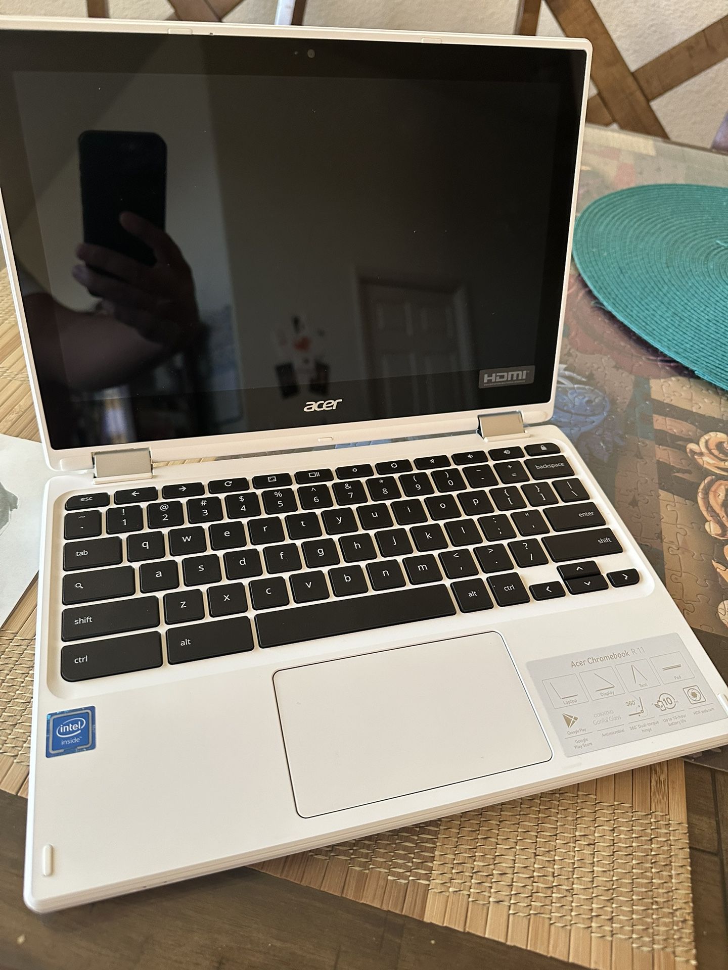 Google chrome Book (Acer) White Touchscreen