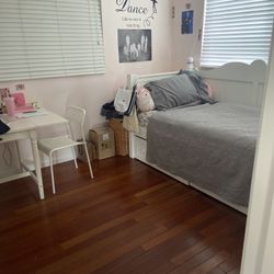 Day Bed 