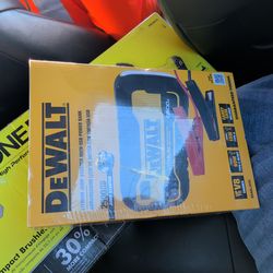 Dewalt 2500 jumpstarter