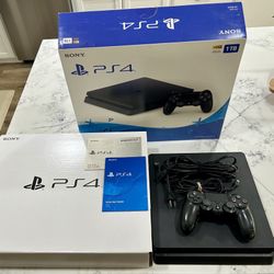 Sony PlayStation 4 PS4