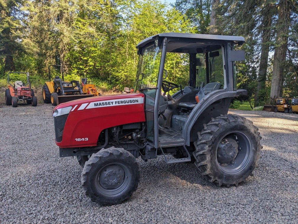 Massey Ferguson 1643 Tractor