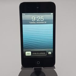 Apple iPod Touch 4th Generation 8GB Player A1367 Black MC540LL/A 