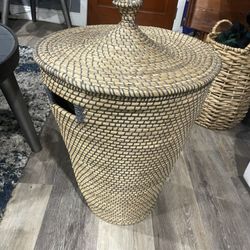 Stylish Clothes/Blanket Storage Hamper 