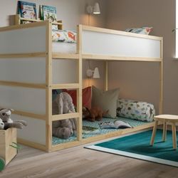 Kura Twin Reversible Bed