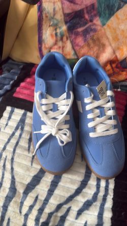 No Boundaries Blue size 8 shoes Brand new