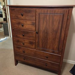 Dresser / Chest / Armoire