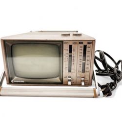 SAMSUNG VINTAGE PORTABLE 5” TV AM/FM TELEVSION RADIO