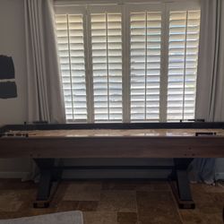 9ft Shuffle Board Table